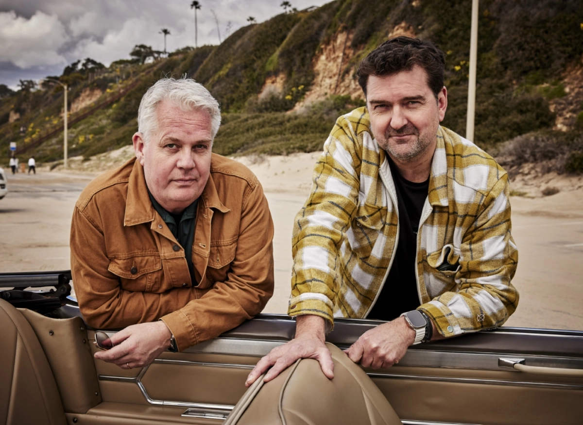 Acda En De Munnik Van Dik Hout + Hannah Mae